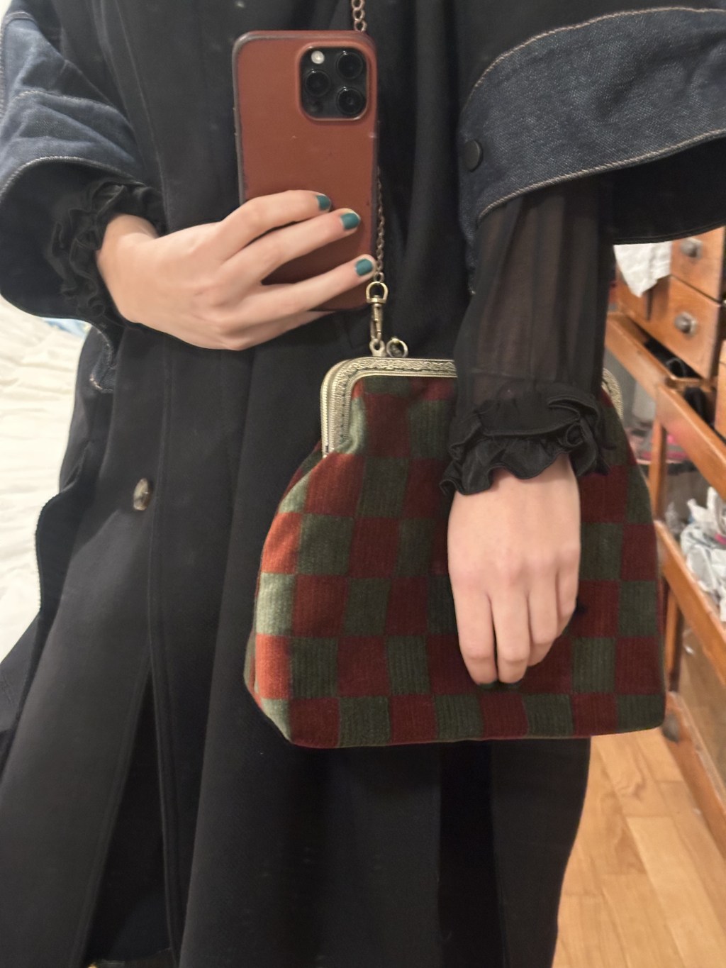 Terminamos la noche en un boliche gay.&nbsp;Top.