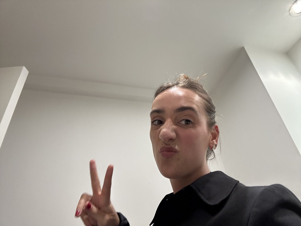 27 (veintisiete)
